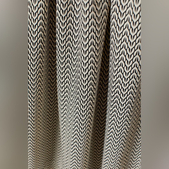 H&M Skirt - Picture 7 of 7